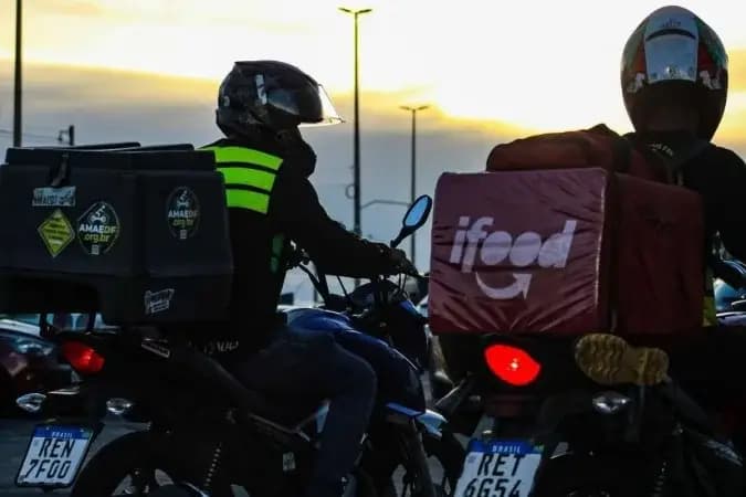 Entregadores fazem paralisação nacional contra taxas de aplicativos nesta terça