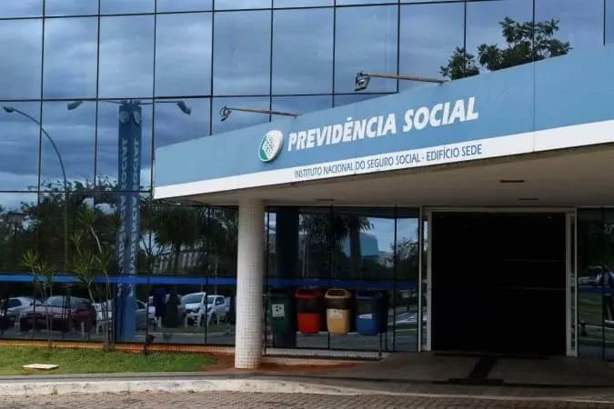 Fila do INSS diminui e ministro anuncia mais medidas de celeridade