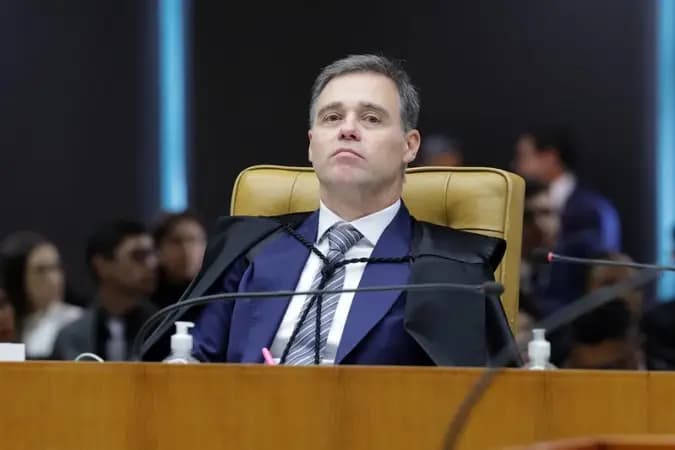 STF adia multas a empresas em regra sobre saúde mental no trabalho