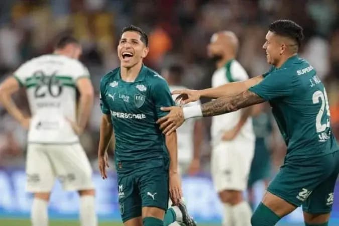 Em noite de Savarino, Fluminense bate Coritiba e assume terceiro lugar