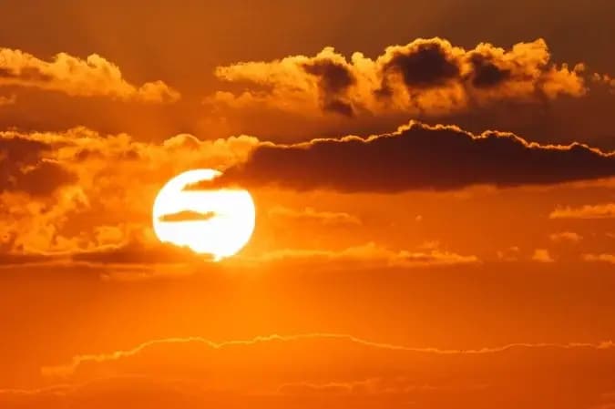 Onda de calor atingirá oito estados brasileiros neste sábado