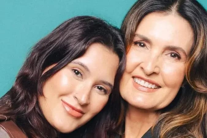 Filha de Fátima Bernardes revela divergências com a mãe em estreia como apresentadora