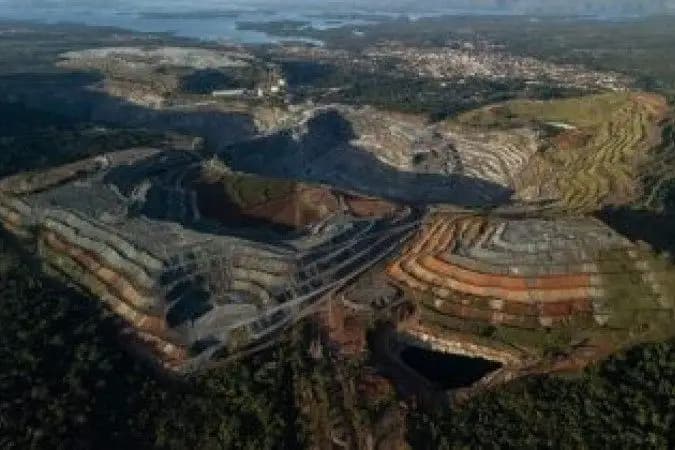Heloísa Helena e Rede acionam STF para barrar venda da Serra Verde
