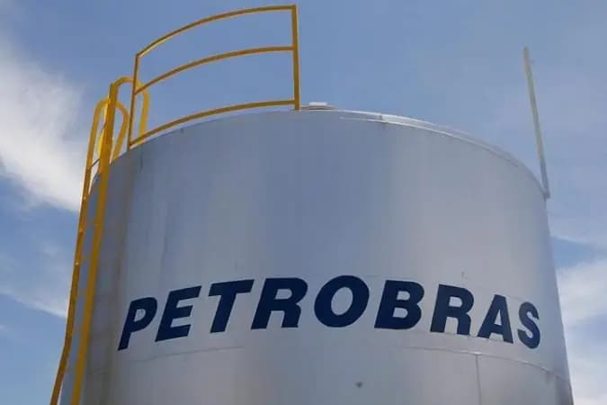 Refinarias da Petrobras operam com mais de 100% de capacidade; entenda