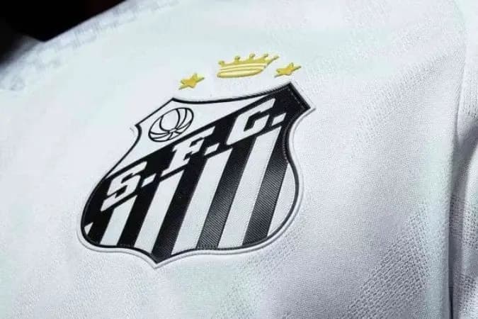 Santos tem novo patrocinador em acordo intermediado por família de Neymar