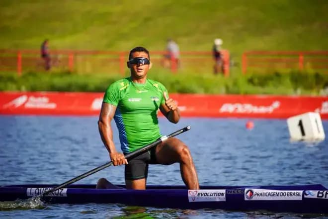 Do último ao primeiro: Isaquias responde com ouro no Mundial