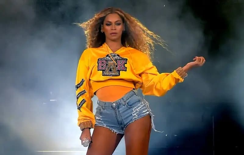 Beyoncé entra para lista de bilionários da Forbes