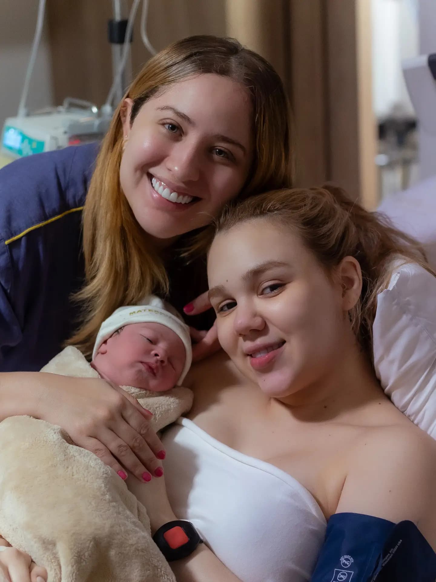 Uma semana após o parto, Júlia Ribeiro mostra evolução da barriga