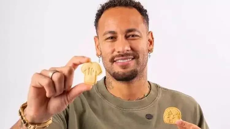 Neymar realiza sonho de infância e fecha negócio com marca de biscoitos