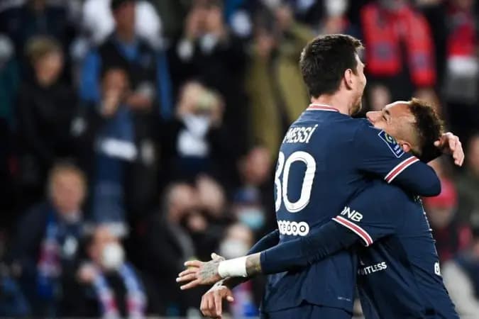 Nas redes, Neymar homenageia Messi: "Me fez amar o futebol ainda mais"
