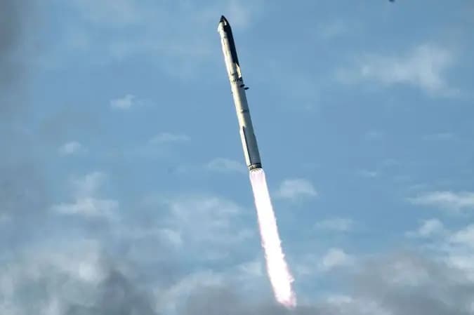 Starship alcança órbita da Terra pela 1ª vez, mas teste é encurtado