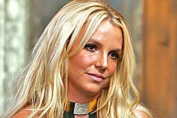 Britney Spears é acusada de dirigir sob efeito de álcool e drogas