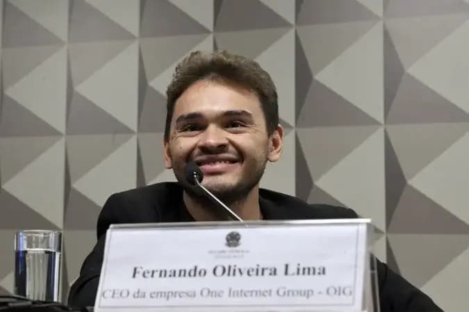Quatro políticos estavam em voo com suspeita de contrabando