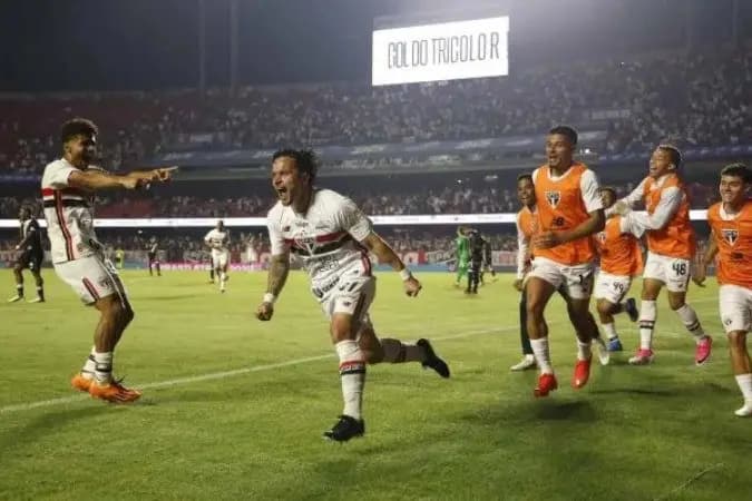 Com triunfo no Morumbi, São Paulo supera má fase e mira Libertadores