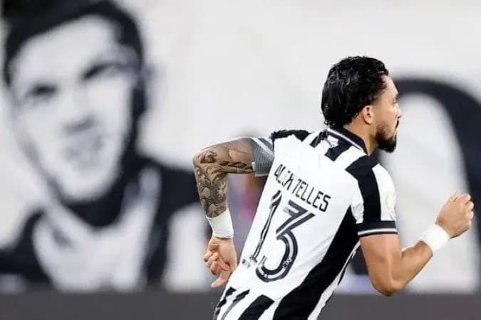 Copa do Brasil: Botafogo sofre, mas vence Chapecoense no jogo de ida