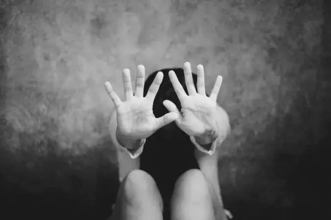 Projeto que endurece penas para assédio sexual e estupro é aprovado na Câmara
