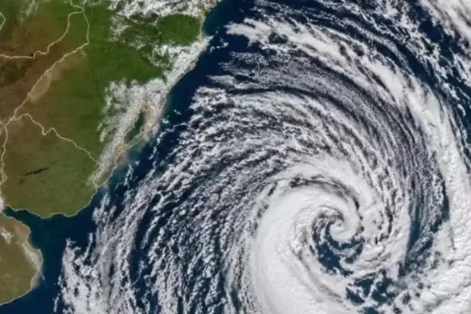 Ciclone extratropical chega ao Brasil; veja previsão