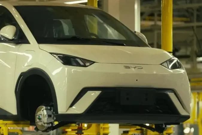 BYD muda garantia no Brasil e encerra quilometragem ilimitada em 2026