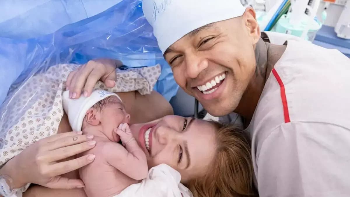 Lore Improta fala sobre vida íntima com Léo Santana após nascimento de filho