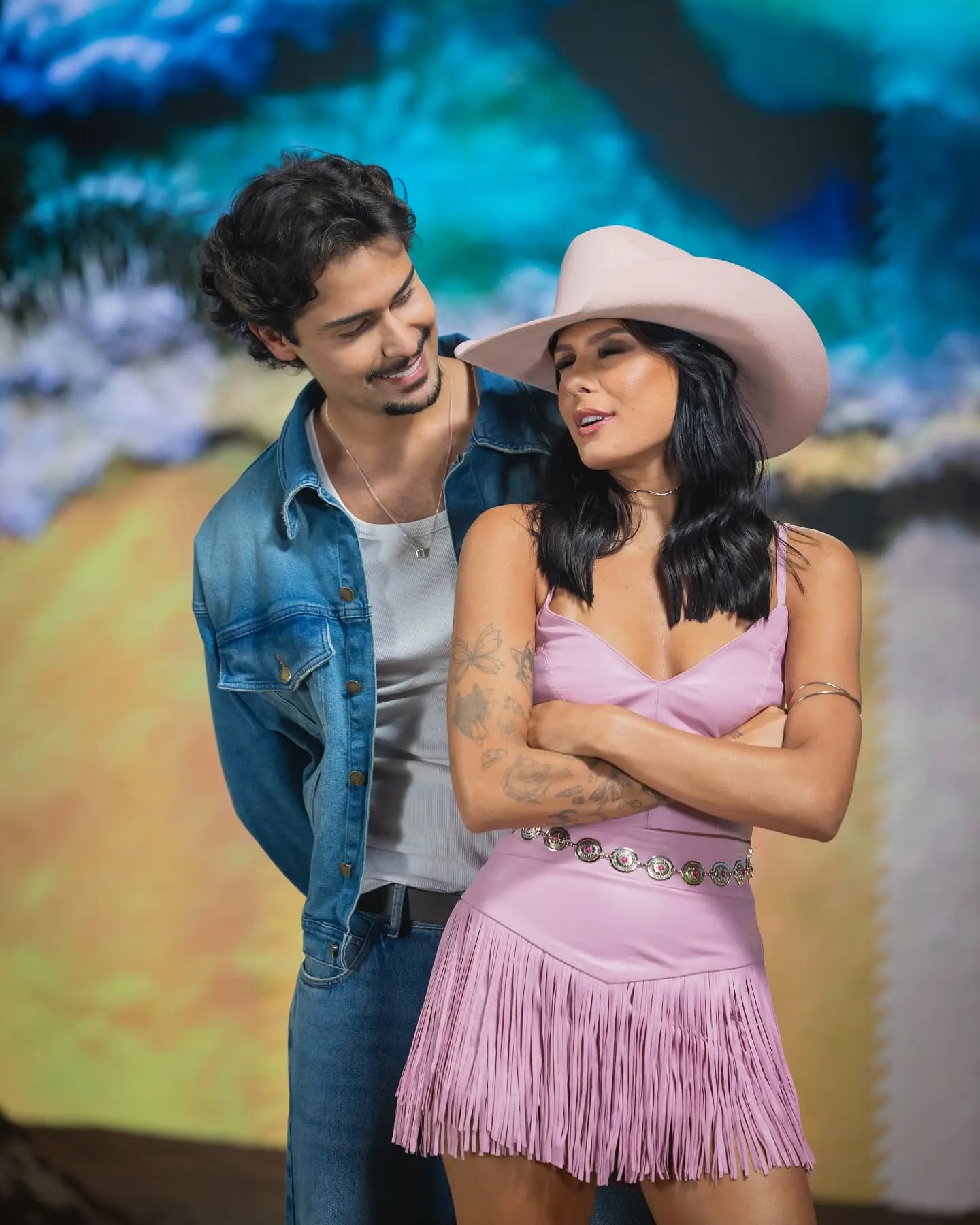 Ana Castela ironiza boatos e brinca com '15º namorado'