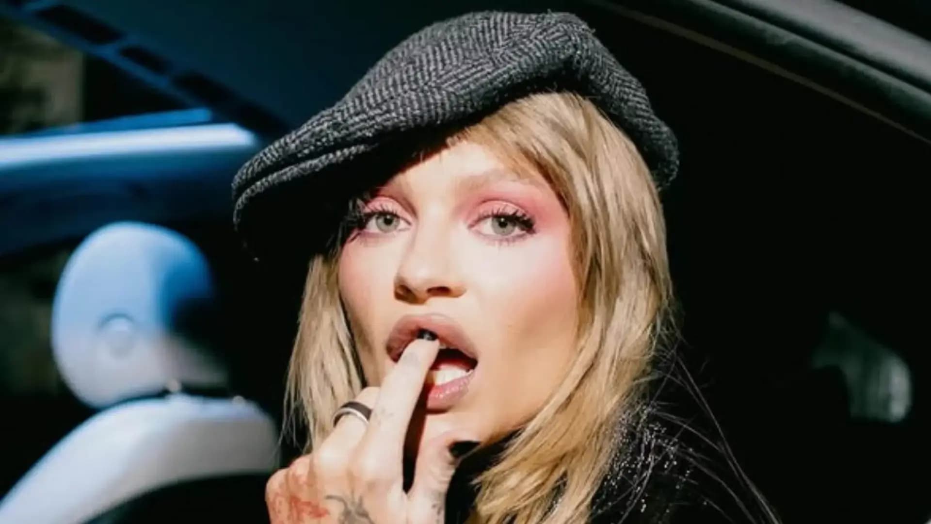 De fio-dental, Luisa Sonza mostra fotos de novo clipe