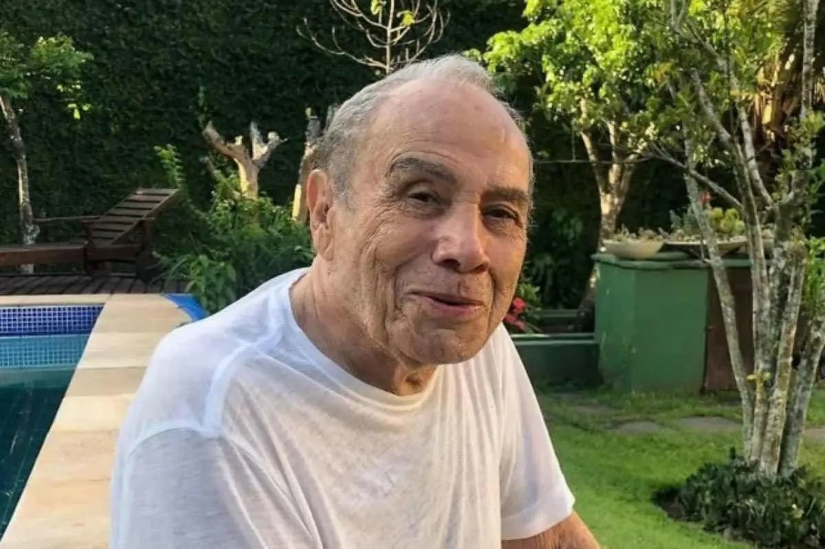Saúde de Stênio Garcia preocupa após ator passar mal e ser hospitalizado